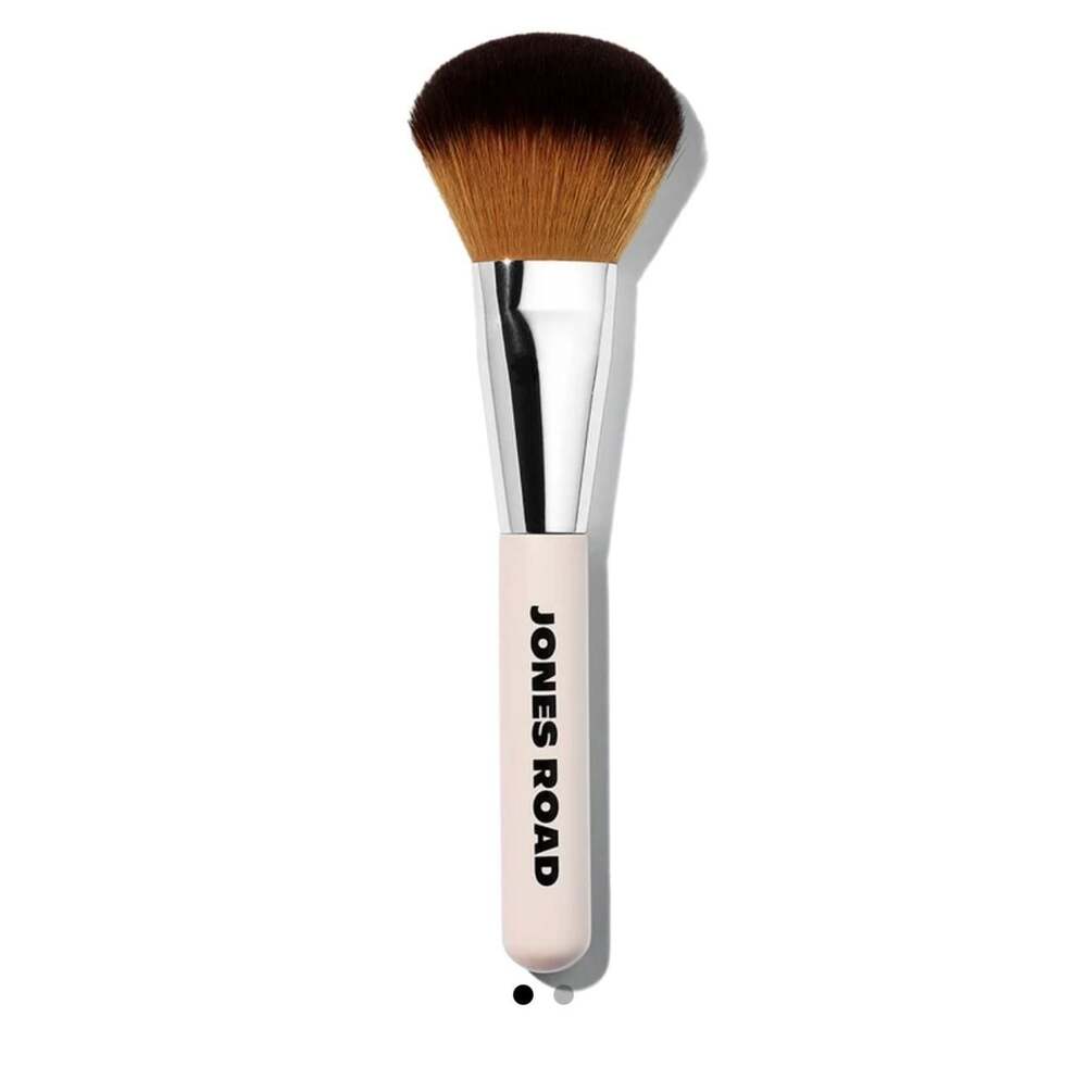 The Bronzer Brush – Jones Road,